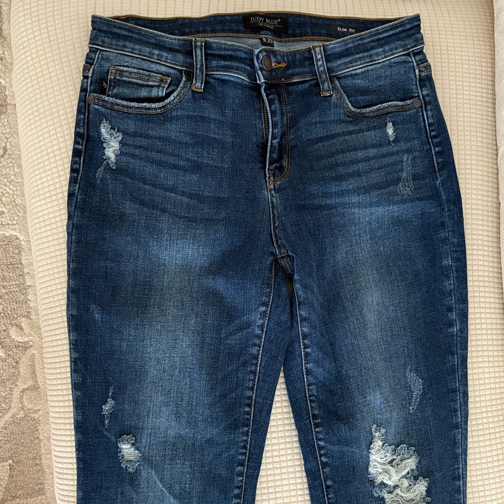 Judy Blue Los Angelos Women's Dark Blue Distressed jeans